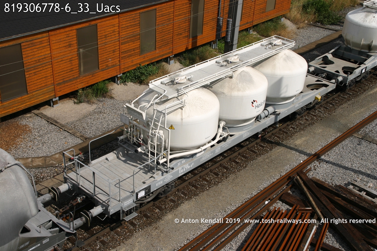 819306778-6_33_Uacs.jpg